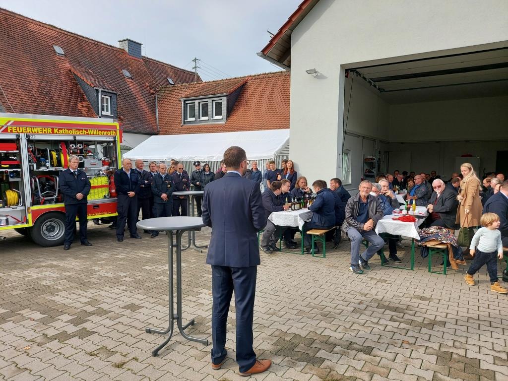 Einweihung Feuerwehrhaus und TSF W Katholisch Willenroth 2022 020