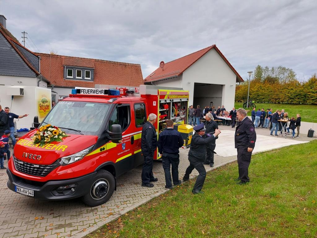 Einweihung Feuerwehrhaus und TSF W Katholisch Willenroth 2022 027