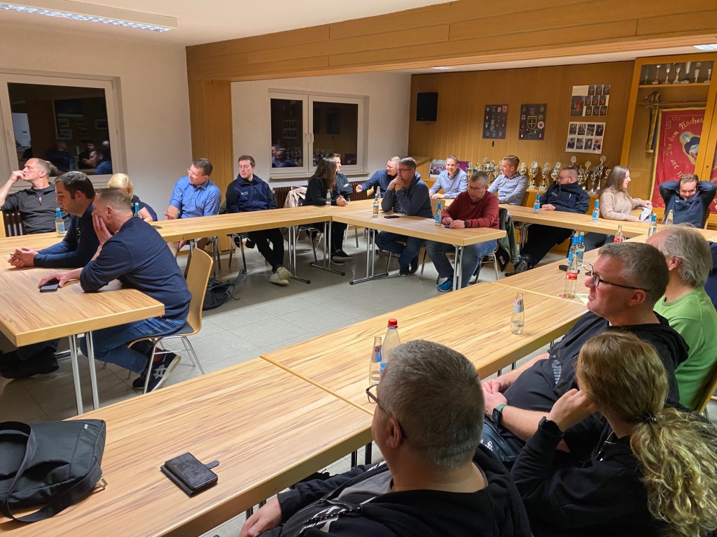FF Bad Soden Unterricht Alternative Fahrzeugantriebe 2024 004