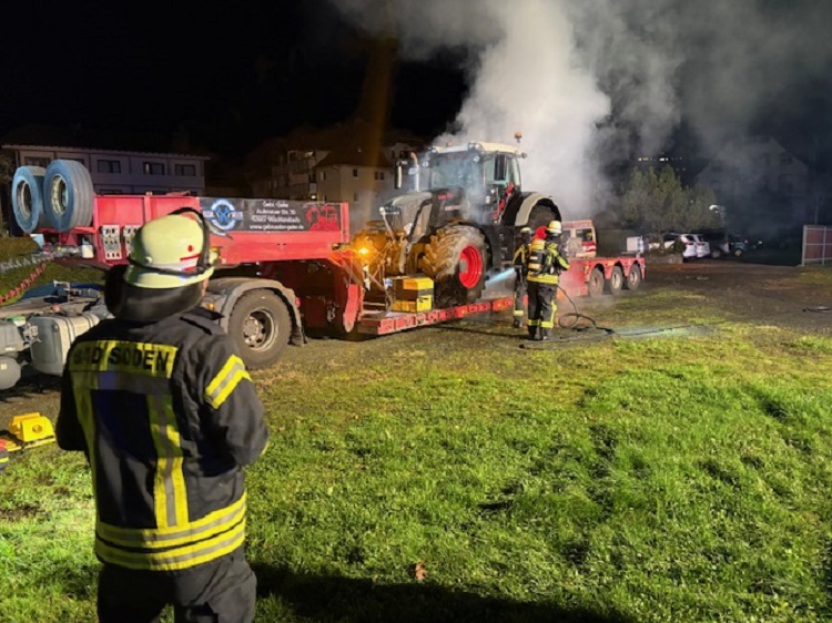 2025 10 22 FF Bad Soden Uebung Brand Lkw Tieflader 2025 005