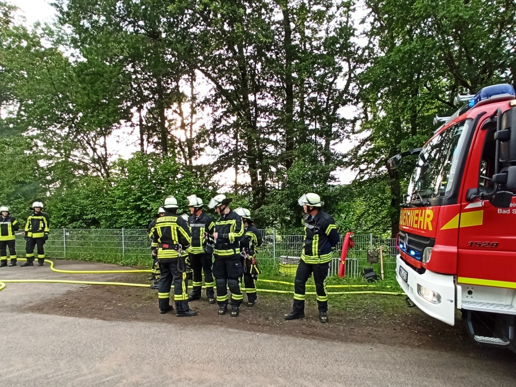FF BSS Alarmuebung Blockhaus Ahl 2024 032