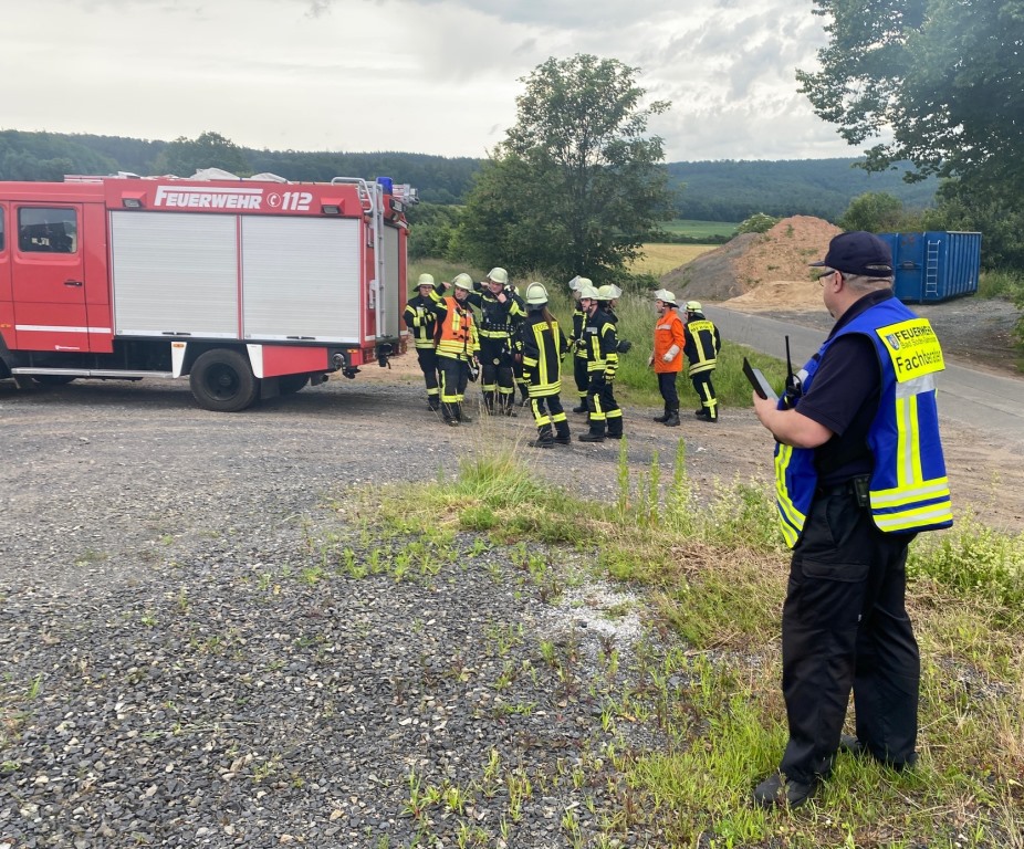 FF BSS Alarmuebung Lagerhalle Mernes 2024 001