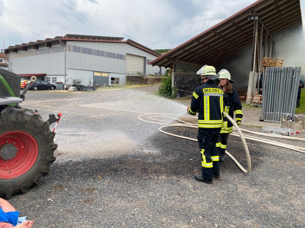 FF BSS Alarmuebung Lagerhalle Mernes 2024 003