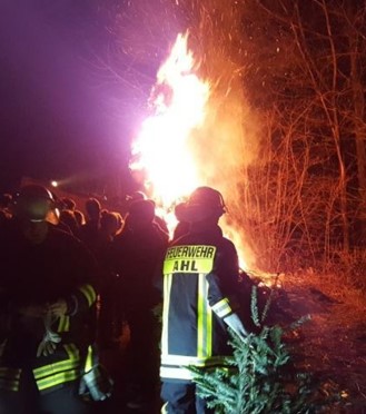 2017 FF Ahl Chronik Hutzelfeuer 2017 001