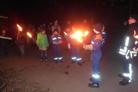 FF_Ahl_-_Hutzelfeuer_2015-002