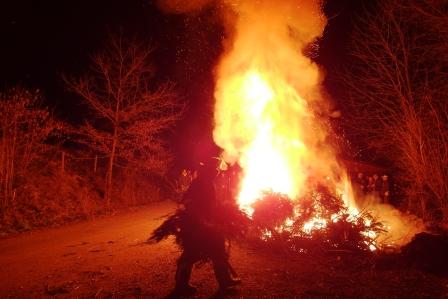FF_Ahl_-_Hutzelfeuer_2015-005