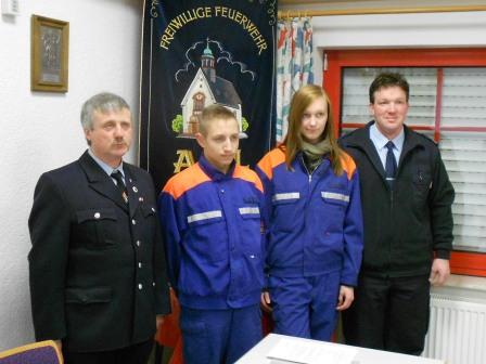 FF_Ahl_-_Uebernahme_in_Einsatzabteilung_2012-001