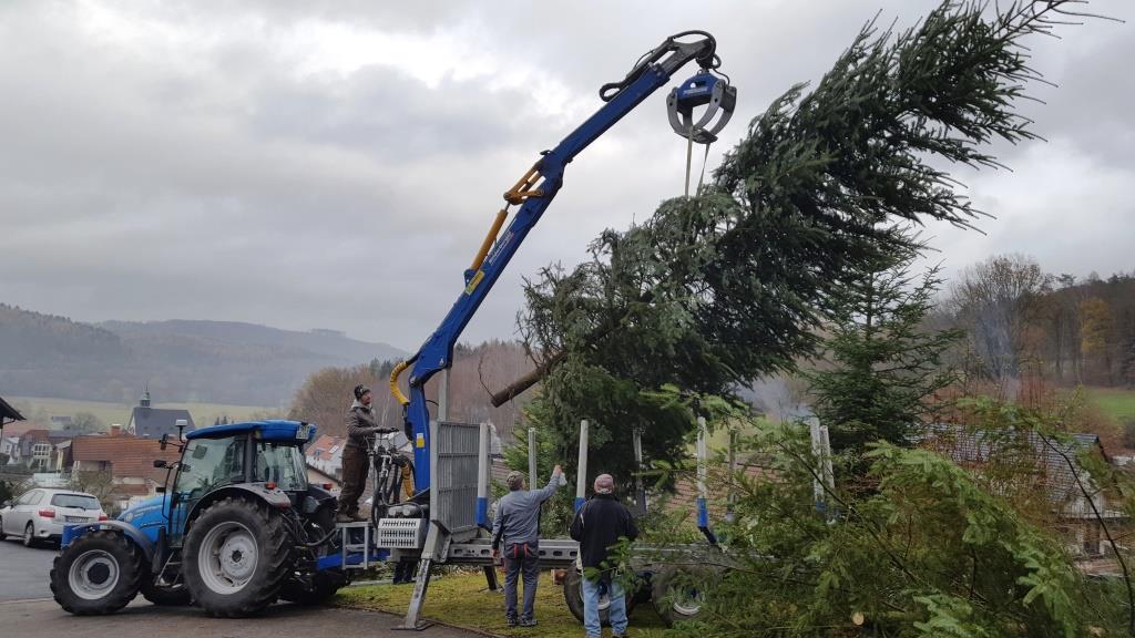 FF Ahl Weihnachtsbaum Aufstellen 2018 007