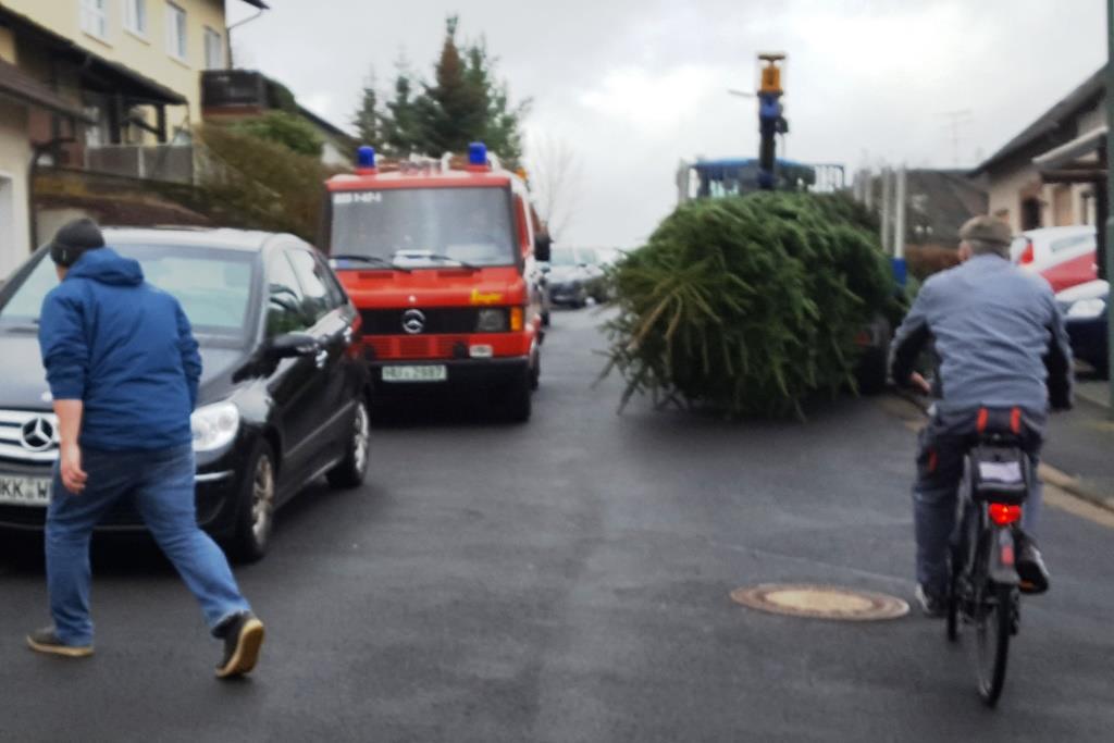 FF Ahl Weihnachtsbaum Aufstellen 2018 009