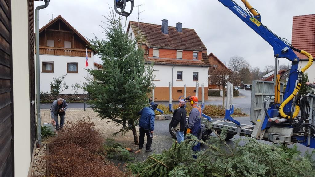 FF Ahl Weihnachtsbaum Aufstellen 2018 013