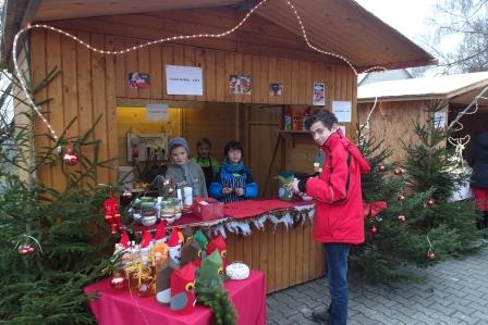 FF_Alsberg_-_KF_auf_Adventsmarkt_2014-001