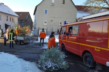 FF Alsberg Weihnachtsbaum Einsammeln 2017 004