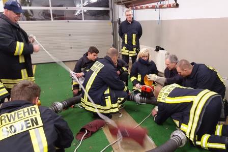 FF Bad Soden Adventskranz 2016 001