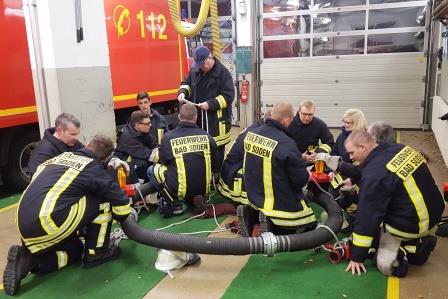 FF Bad Soden Adventskranz 2016 003
