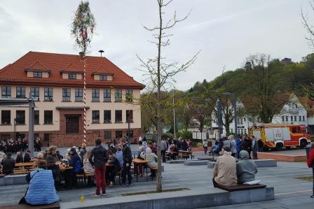 FF Bad Soden Maibaumaufstellen 2016 003