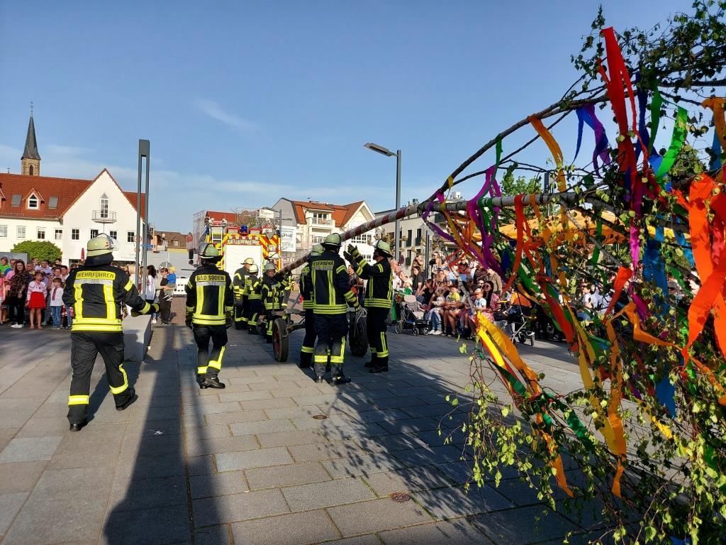 FF Bad Soden Maibaum Aufstellen 2024 013