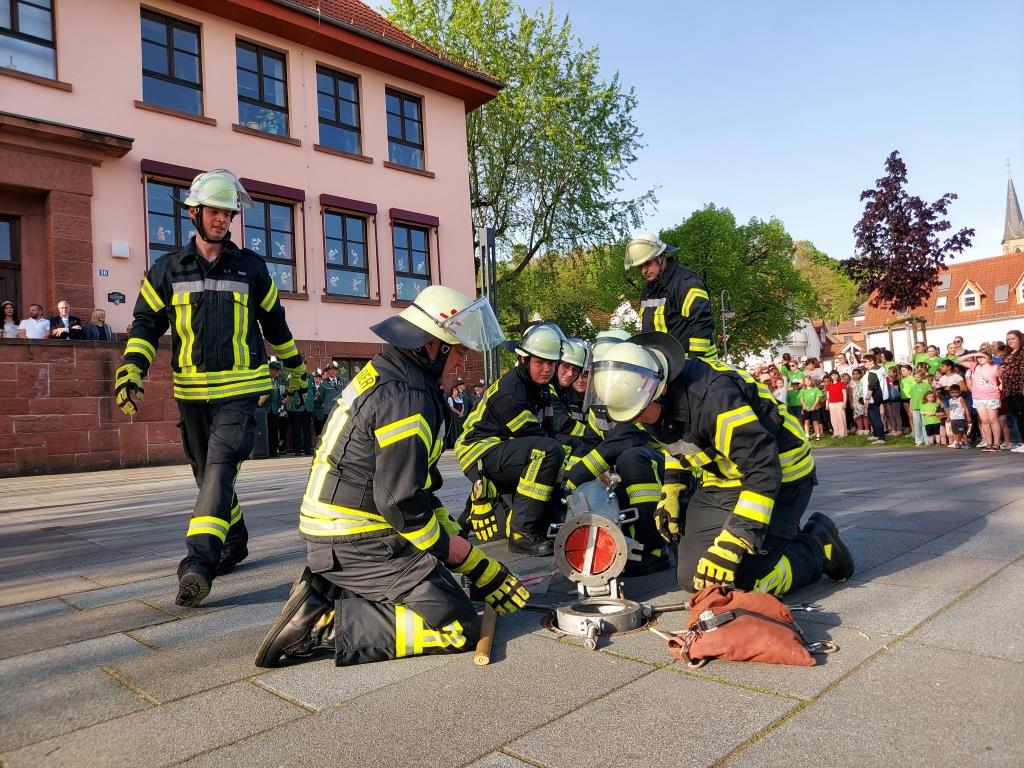 FF Bad Soden Maibaum Aufstellen 2024 017