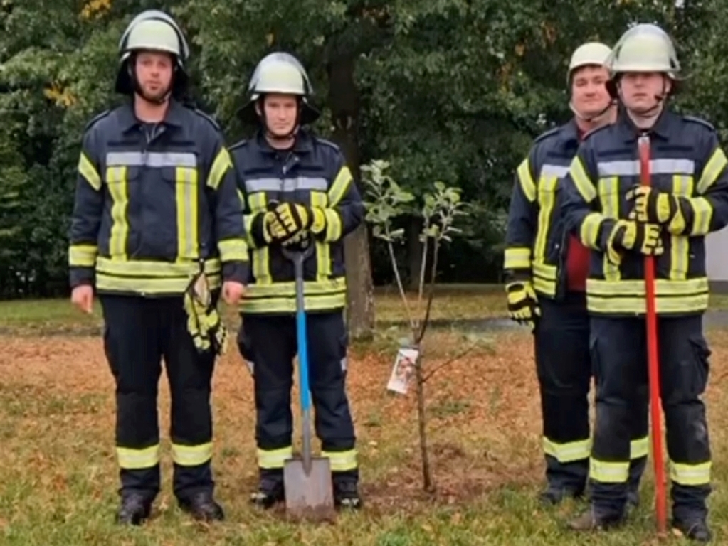 2025 09 08 FF Katholisch Willenroth Baumpflanz Challenge 2025 002