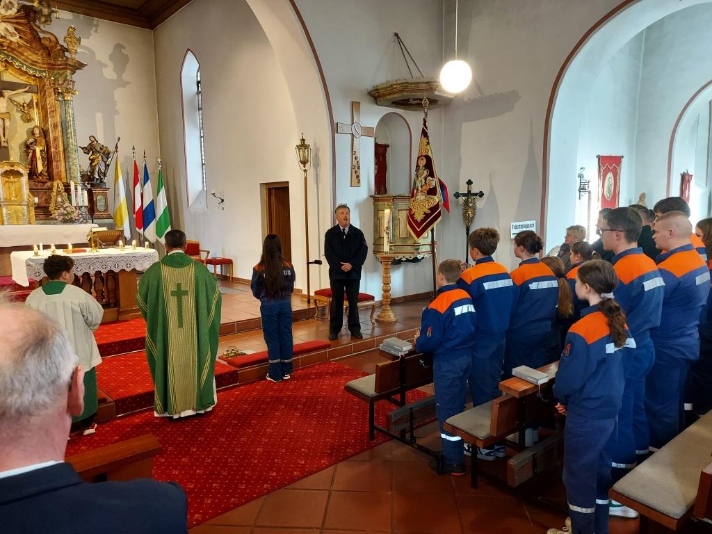 FF Mernes Kirchgang 2024 011