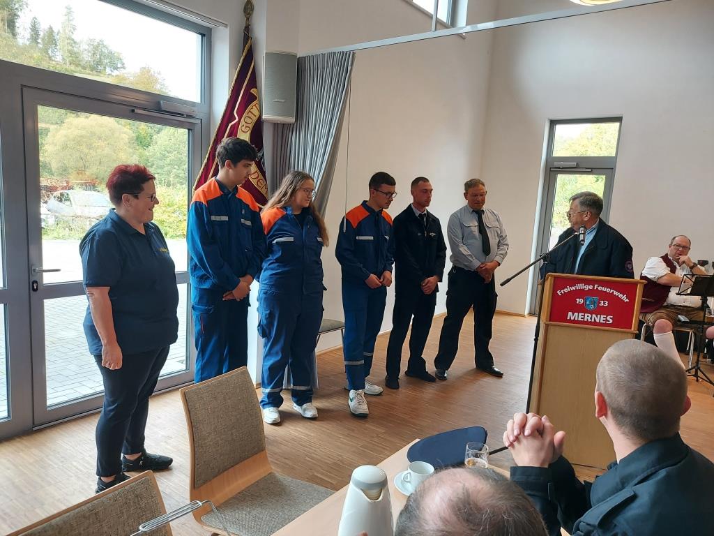 FF Mernes Kirchgang 2024 016
