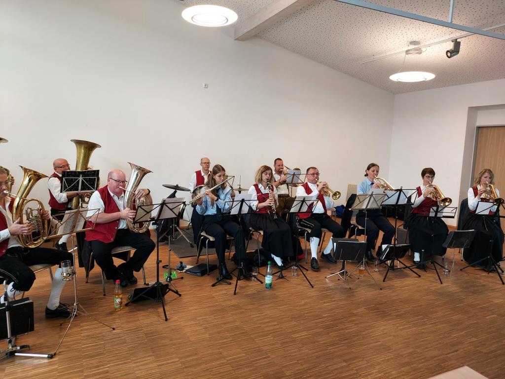 FF Mernes Kirchgang 2024 020