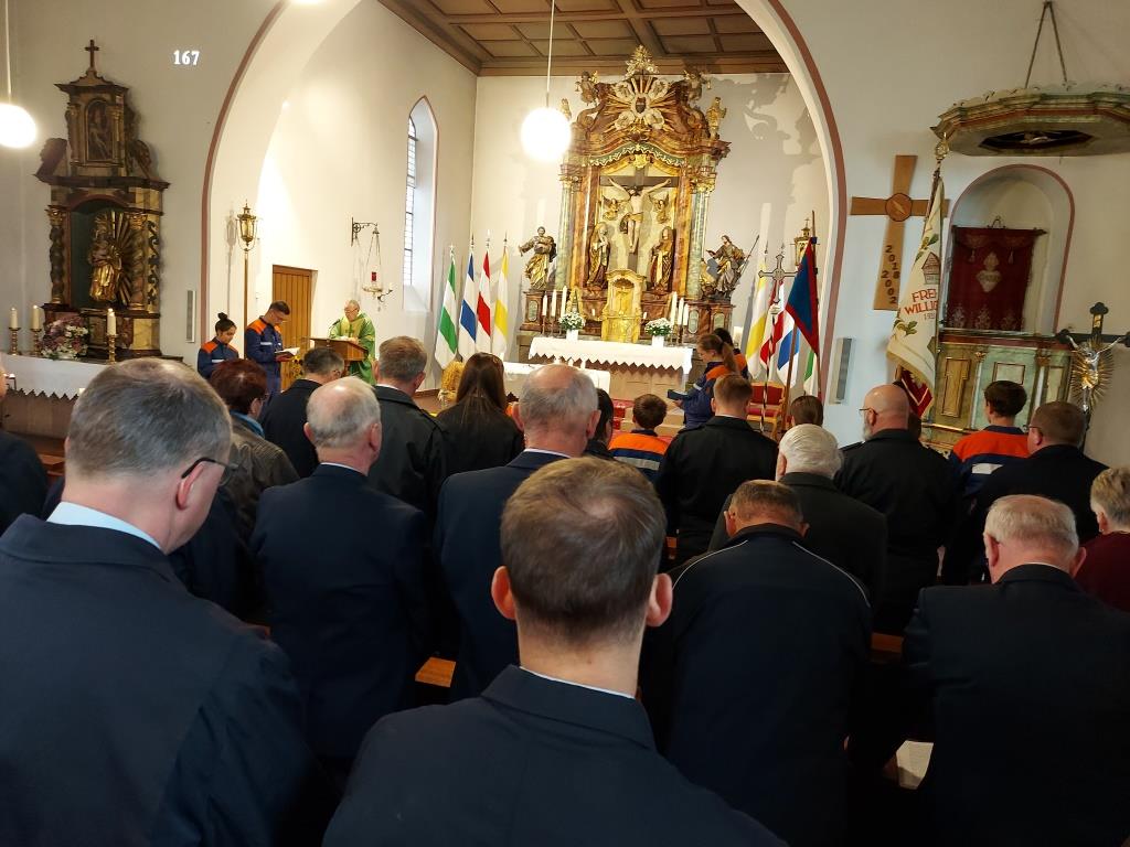FF Mernes Kirchgang 2022 004