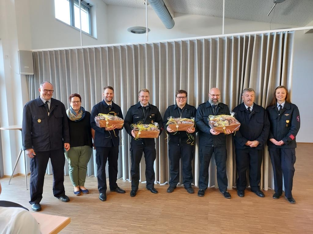 FF Mernes Kirchgang 2022 028