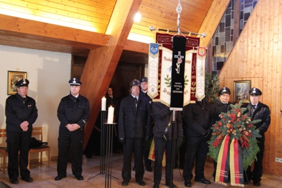 FF_Salmuenster_-_Volkstrauertag_2011-001