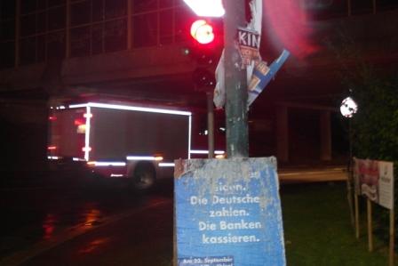 Brennende_Wahlplakate_2013-001