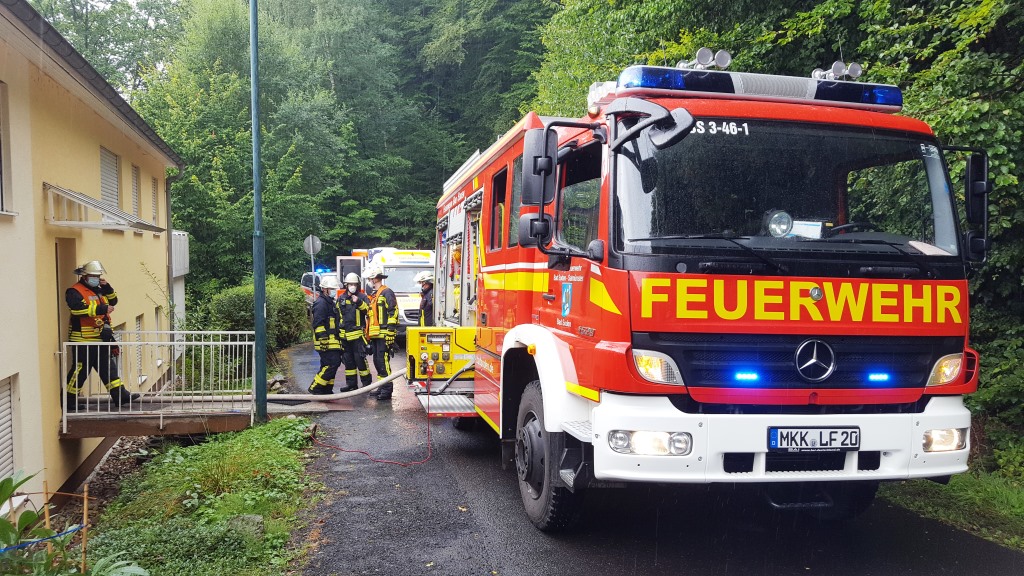 F 2 Y Wohnungsbrand Essen auf Herd 2020 028