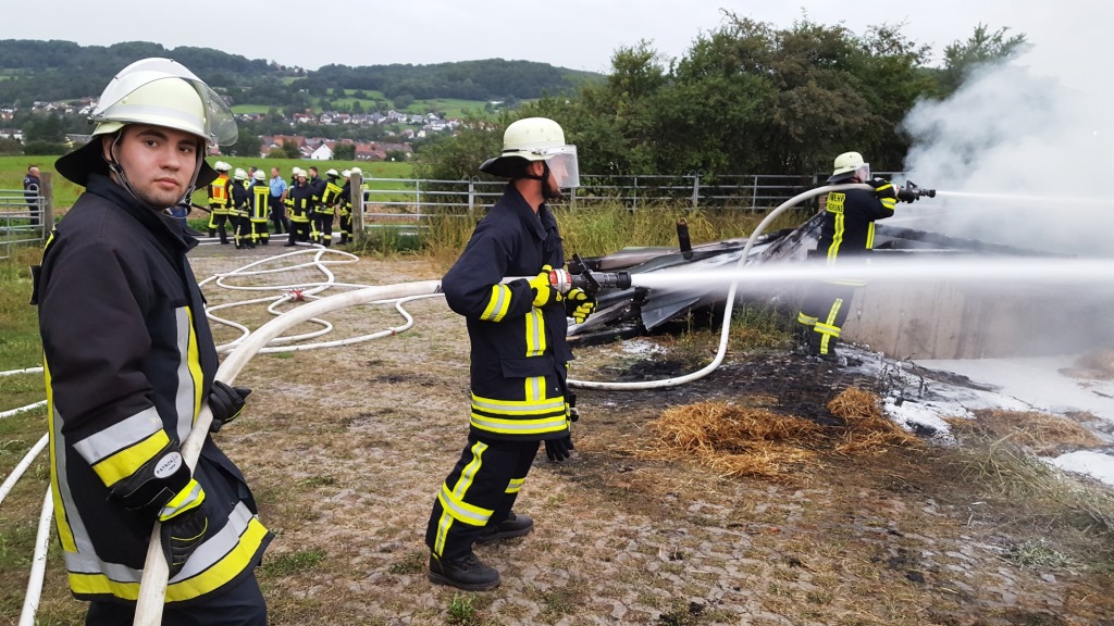F 2 Feldscheunen Brand 2017 014