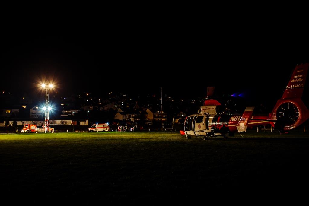 H 1 Ausleuchten Landung Rettungshubschrauber 2018 003