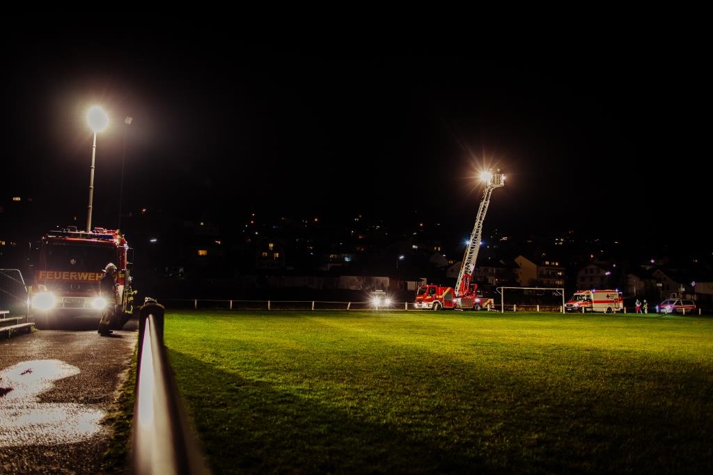 H 1 Ausleuchten Landung Rettungshubschrauber 2018 004