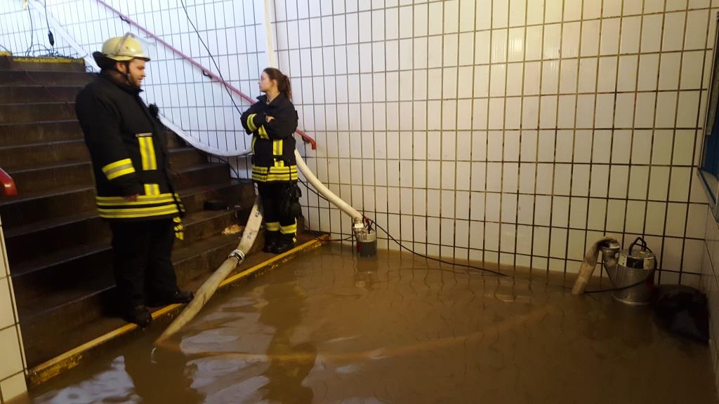 Wasser in Bahnunterfuehrung 2018 007