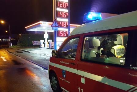 H 1 Tankstelle 2017 001