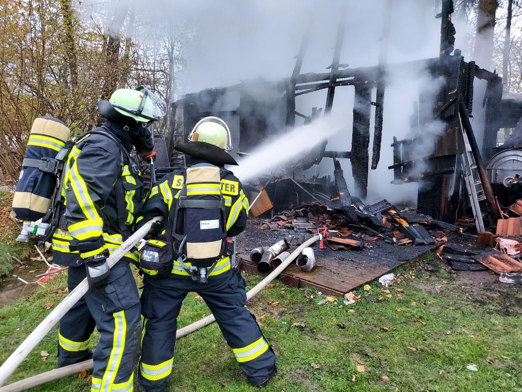 F 2 Brand Gartenhuette 2022 052