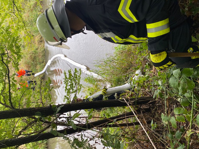 H 1 Oel auf Wasser 2022 018