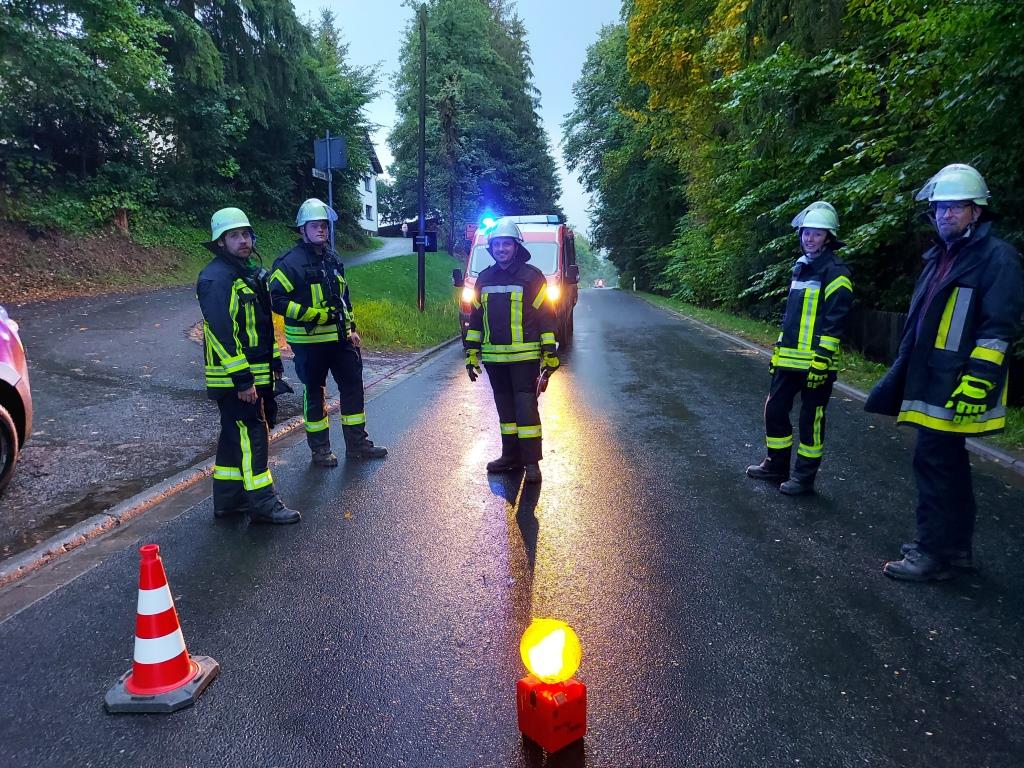 H 1 Schlamm auf Strasse 2022 004