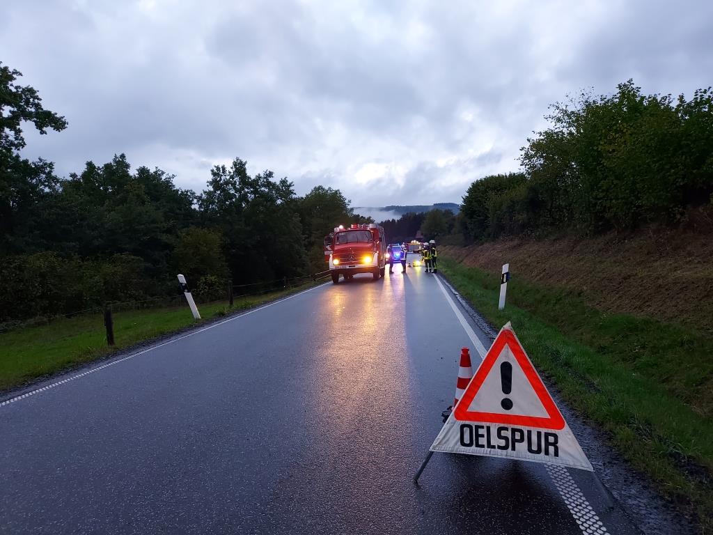 H 1 Schlamm auf Strasse 2022 019