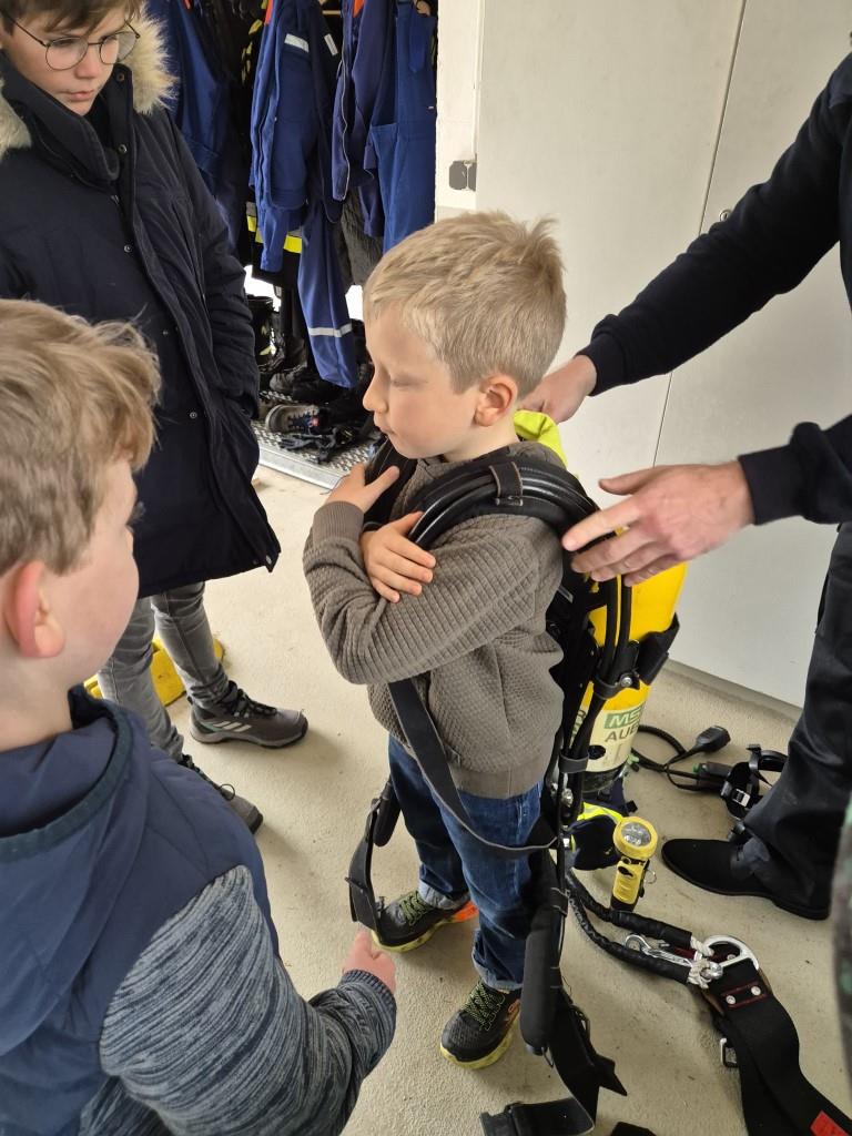 FF Kerbersdorf Brandschutzerziehung Grundschule Kerbersdorf 2024 011
