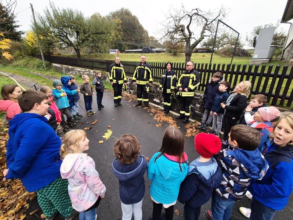 FF Kerbersdorf Brandschutzerziehung Grundschule Kerbersdorf 2024 016