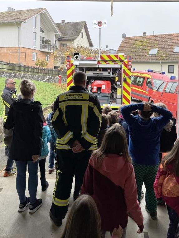 FF Kerbersdorf Brandschutzerziehung Grundschule Kerbersdorf 2024 019