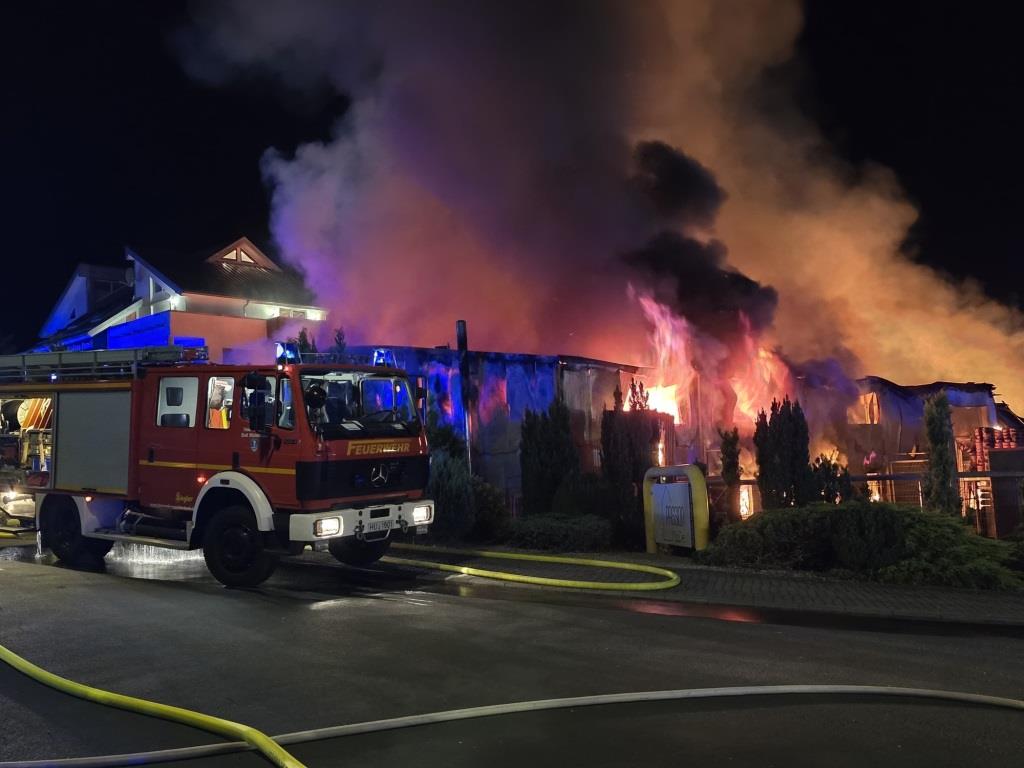 F 3 Brand Industriehalle 2024 033