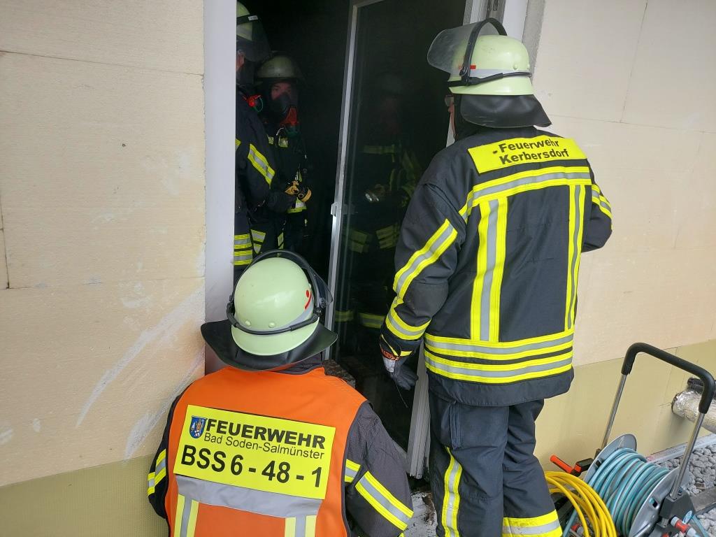 F 2 Brand in Wohnhaus 2024 020