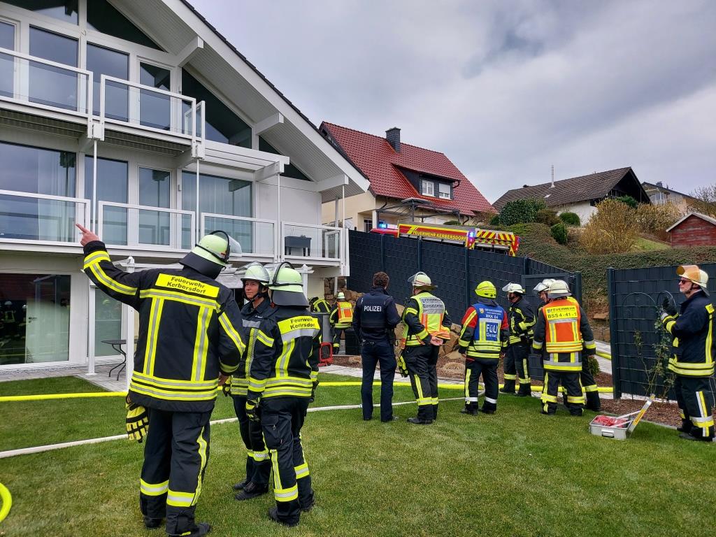 F 2 Brand in Wohnhaus 2024 021
