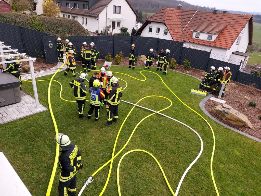 F 2 Brand in Wohnhaus 2024 037