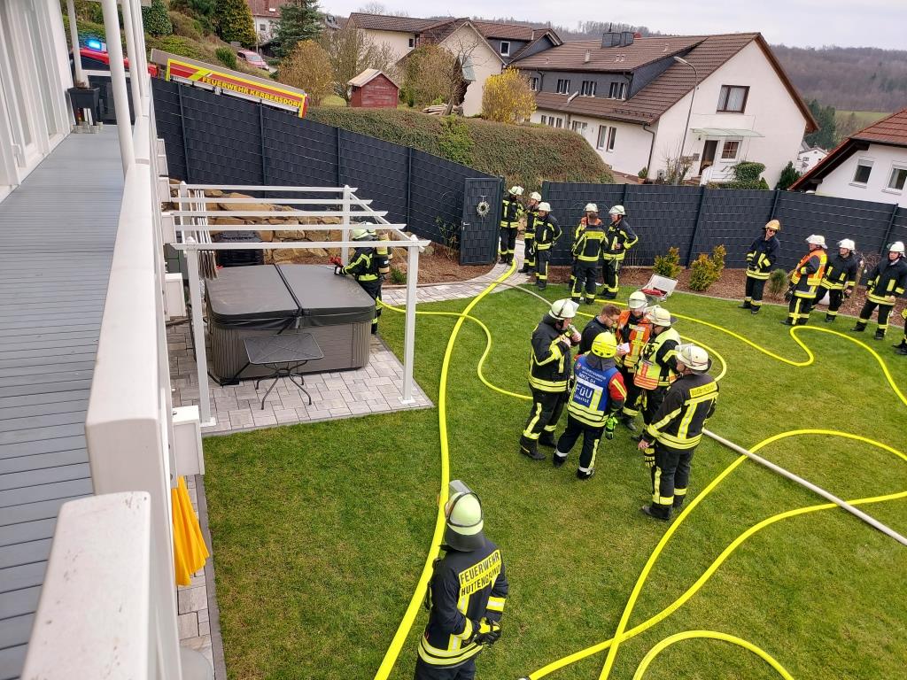 F 2 Brand in Wohnhaus 2024 039