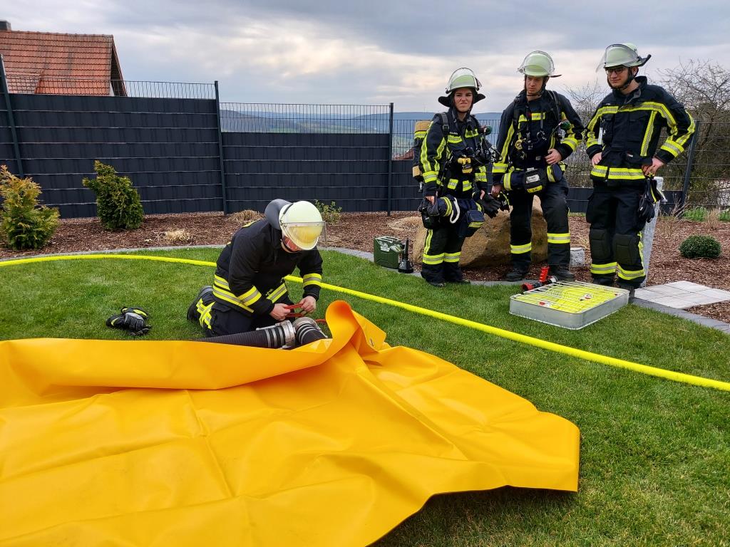 F 2 Brand in Wohnhaus 2024 050