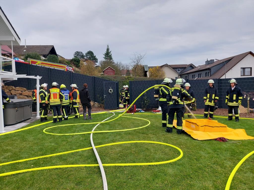 F 2 Brand in Wohnhaus 2024 052