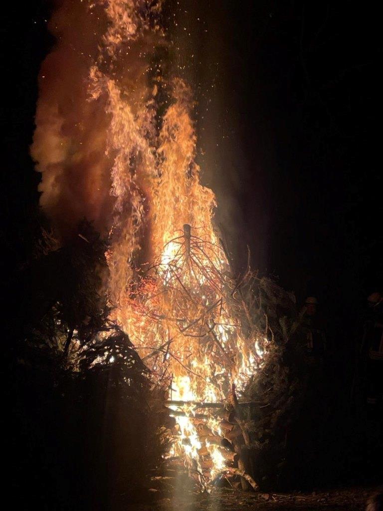 Absicherung Hutzelfeuer Ahl 2024 009